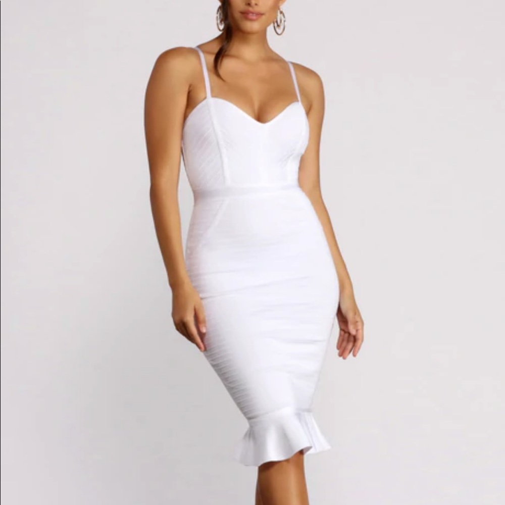 Windsor sweetheart white dress